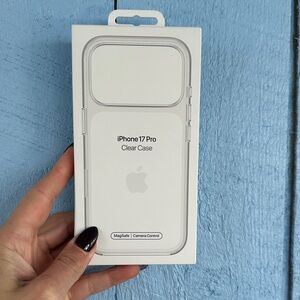 Apple iPhone 17 Pro Transparent Case New